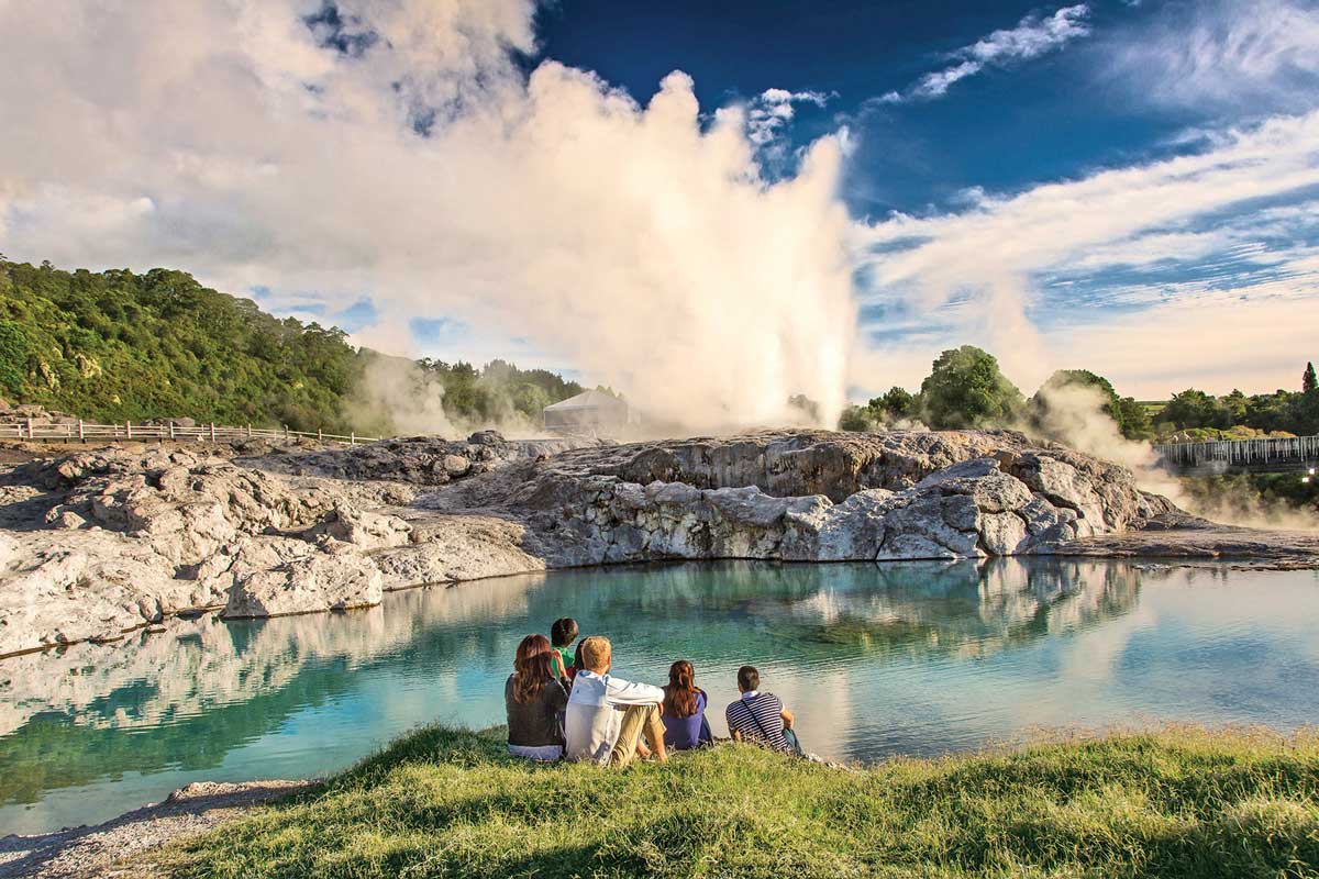 Explore New Zealand With Australia